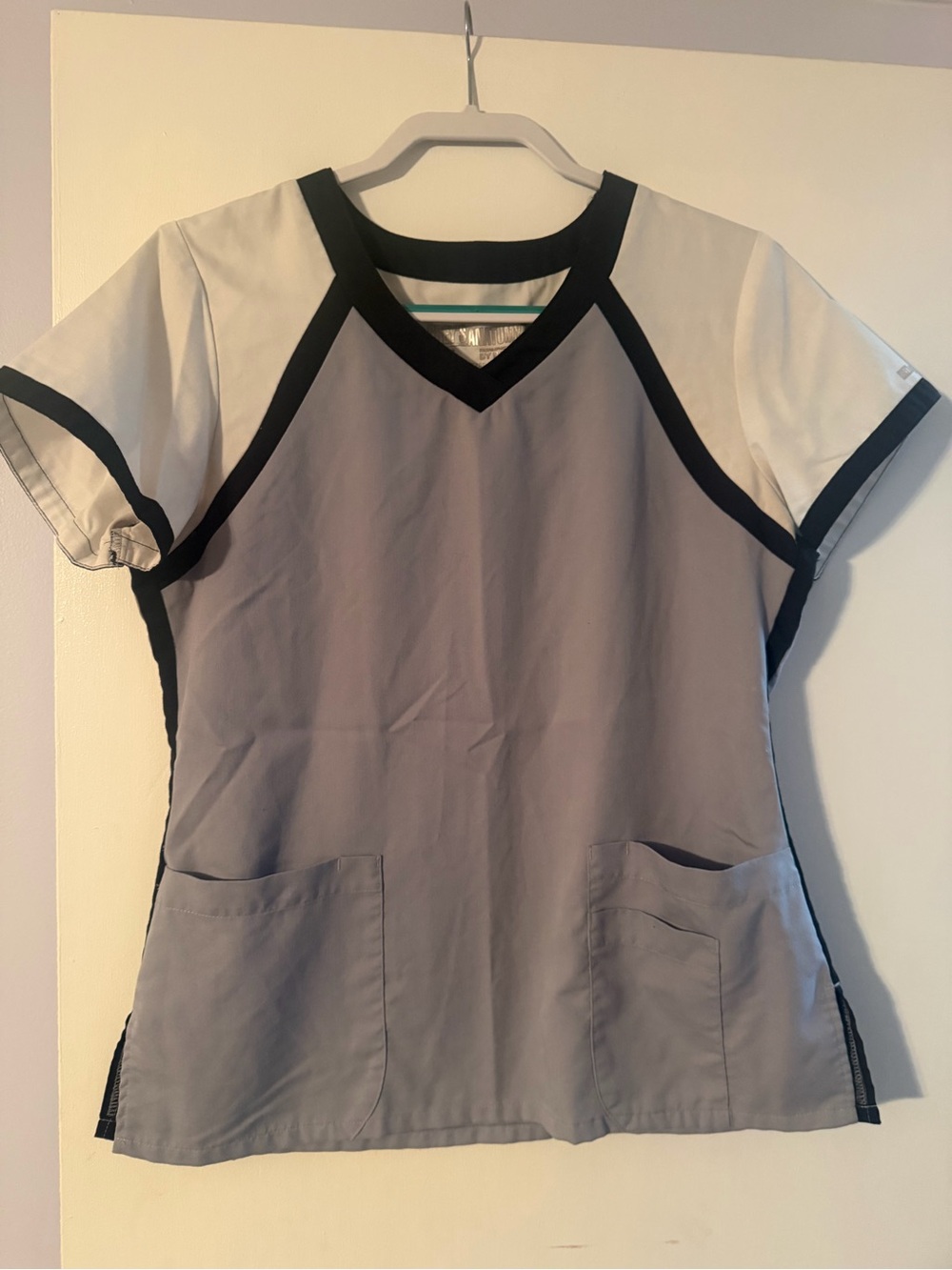 Grey’s Anatomy Women's Gray & White V-Neck Scrub Top